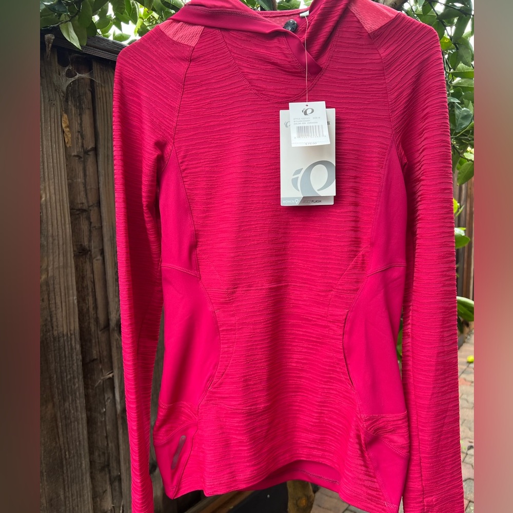 Women’s pearl izumi sweater